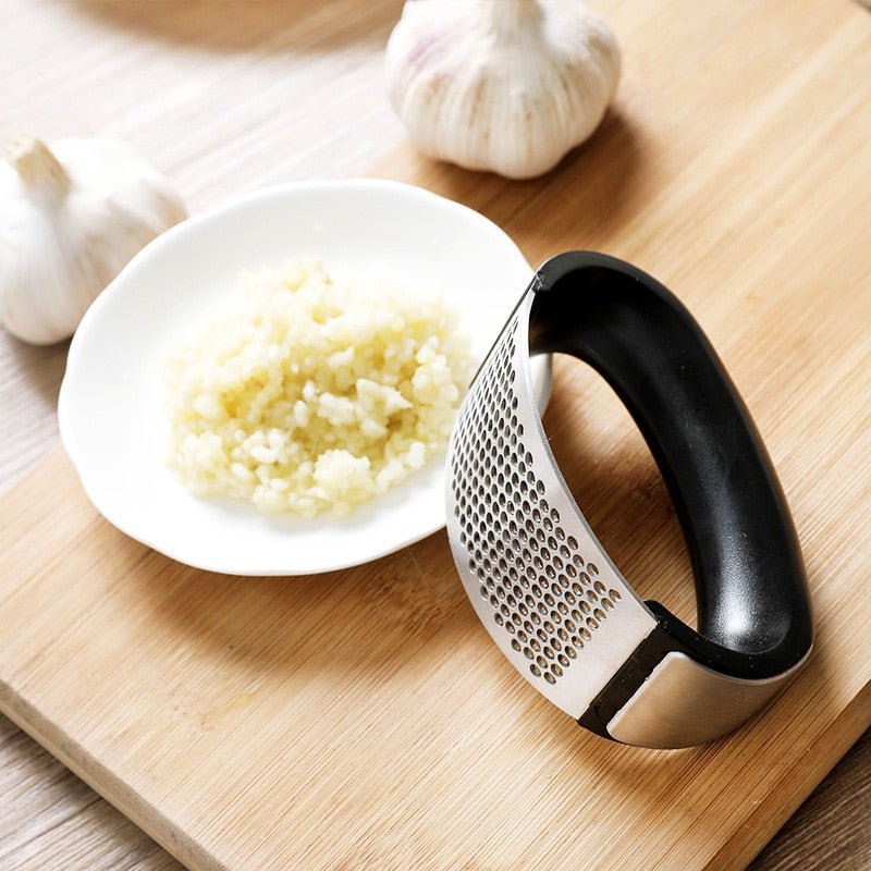 garlic press
