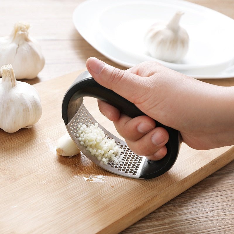 garlic press